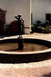 Foto vom Schlossbrunnen im Schlossgarten in Dornburg
