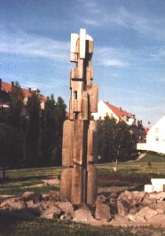 Foto vom plätschernden Brunnen im Stadtpark in Gersthofen