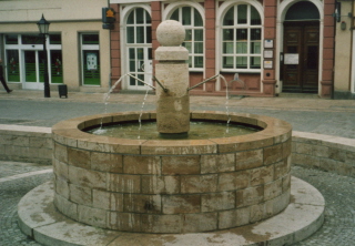 Foto vom Brunnen am Obermarkt in Mühlhausen