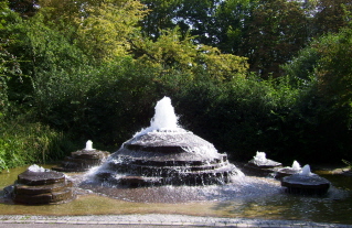 Foto vom Pfennigparadebrunnen in München