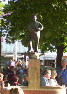 Foto vom Weiß-Ferdl-Brunnen in München