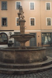 Foto vom Löwenbrunnen in Weimar