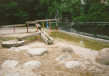 Foto vom Schaufelwasserrad am Hettenbach